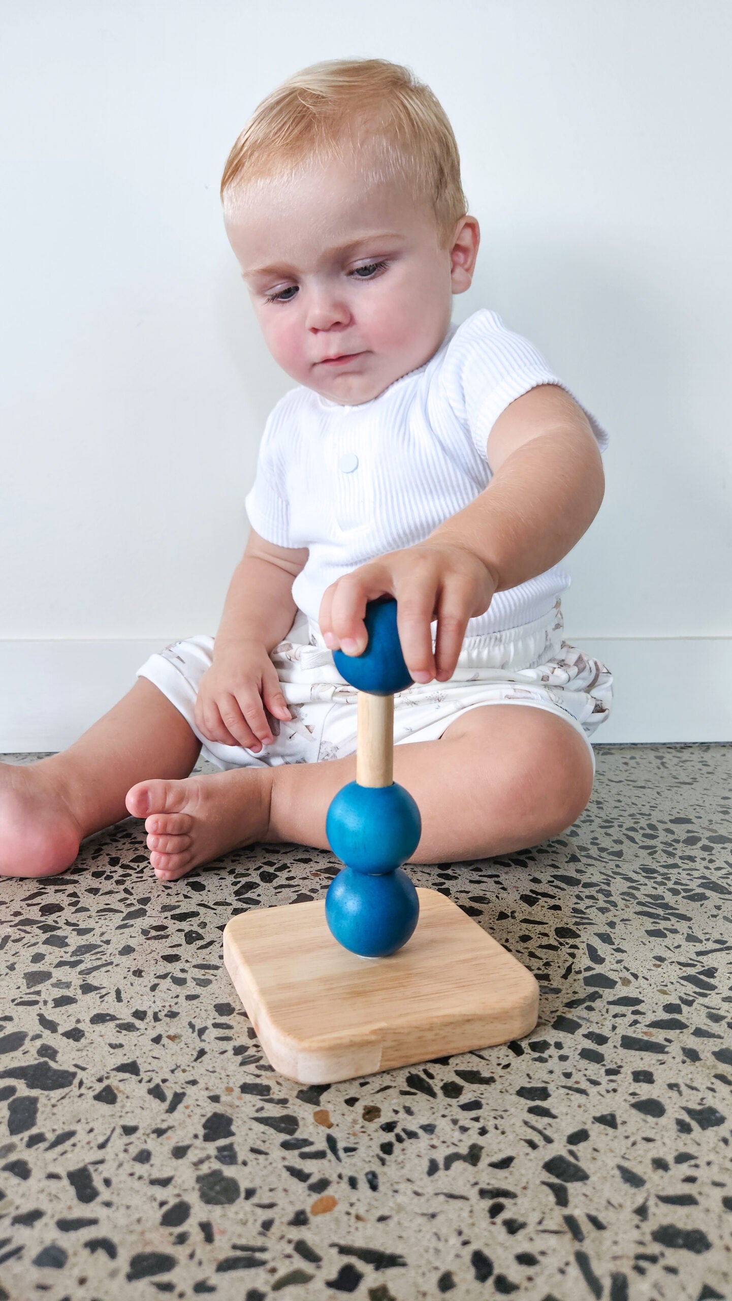 Spheres on Dowel