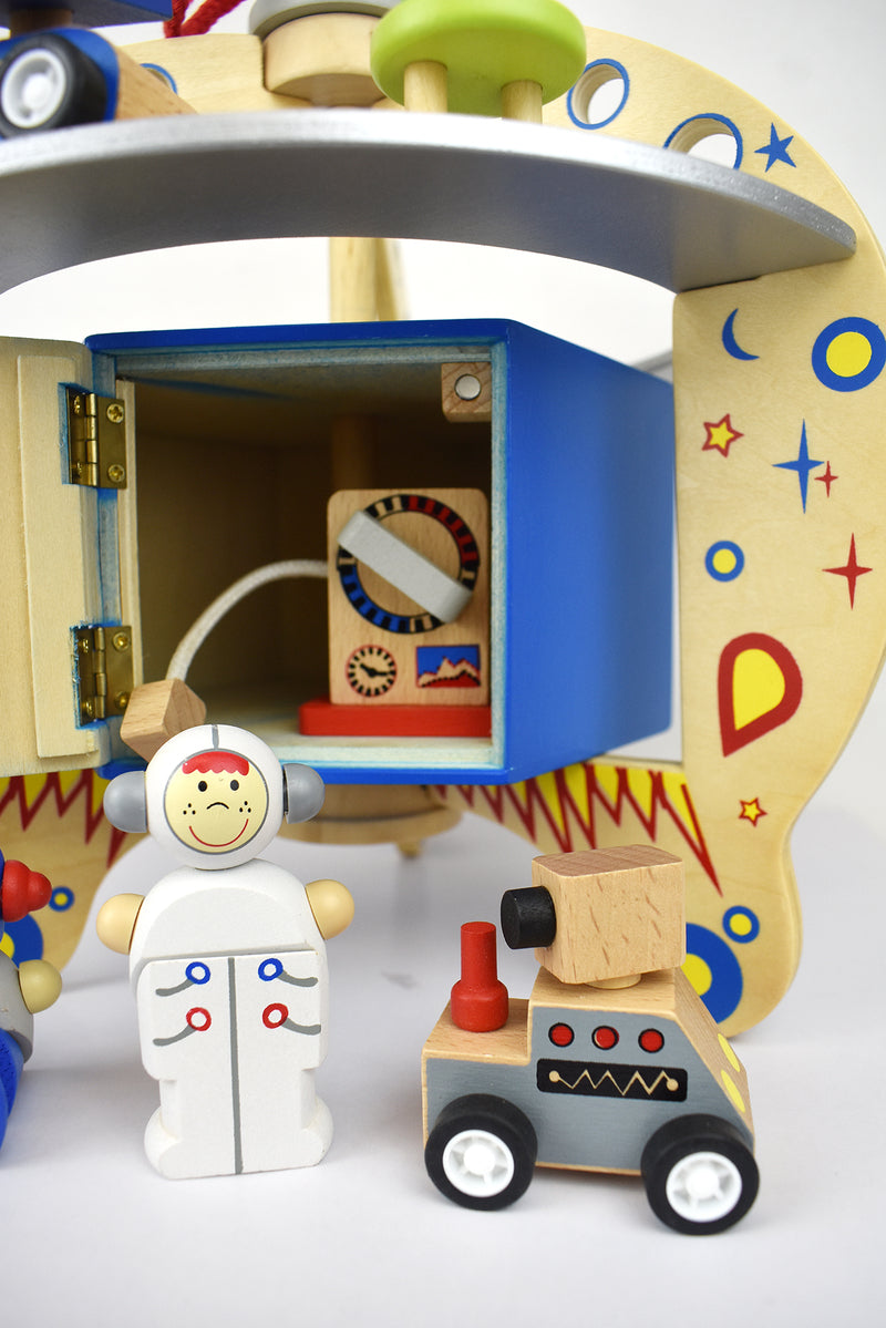 Wooden Flying Saucer Space Adventure Play Set