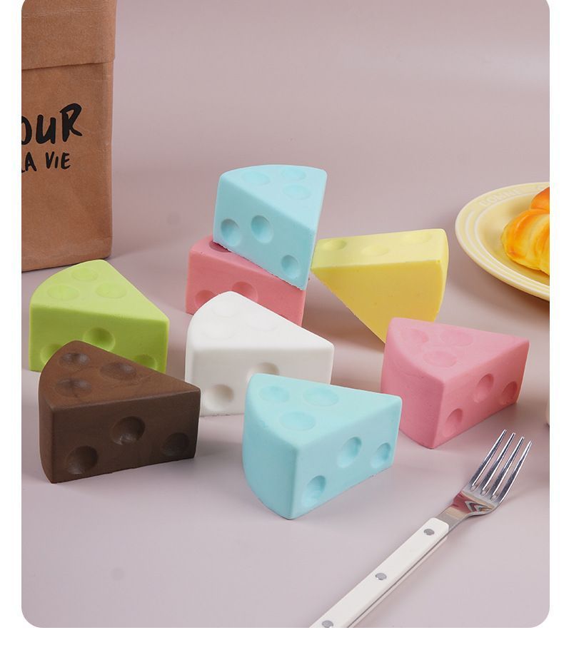 7.5cm White Triangle Cheese Squishy Toy