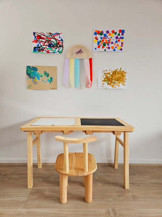 QToys 4 in 1 activity table with sensory trays whiteboard and chalkboard